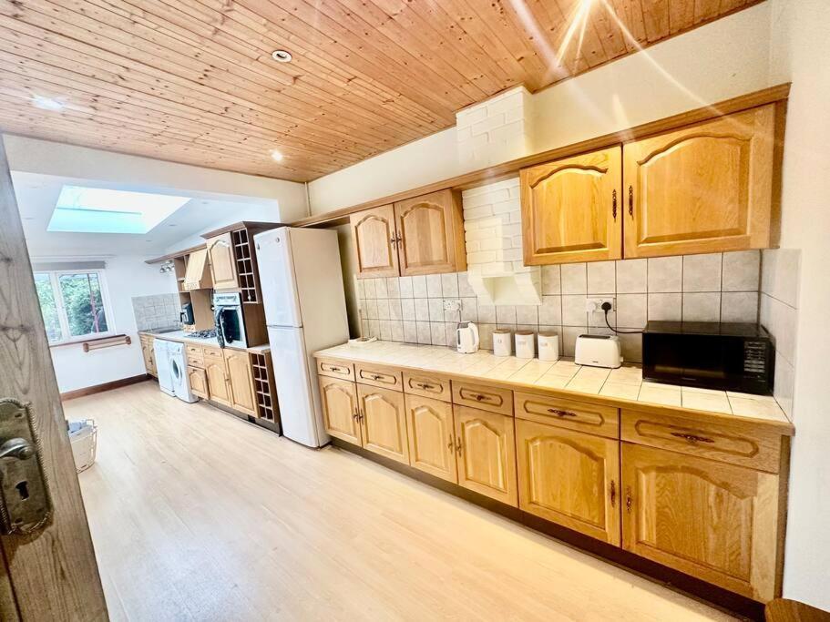 Villa 4 Bed House In Daneby Road,Se6 Catford Exterior foto