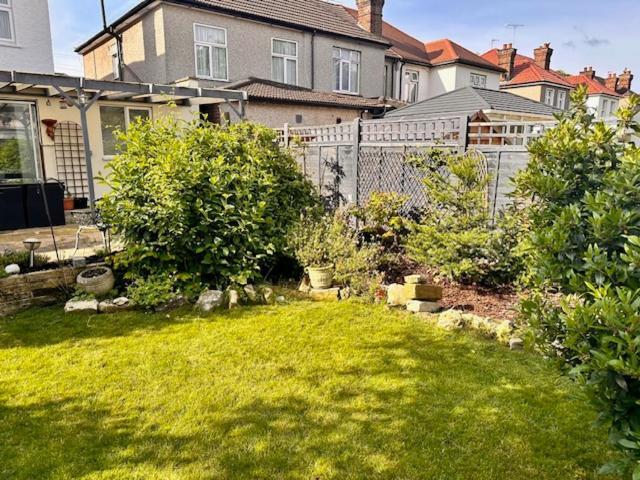 Villa 4 Bed House In Daneby Road,Se6 Catford Exterior foto