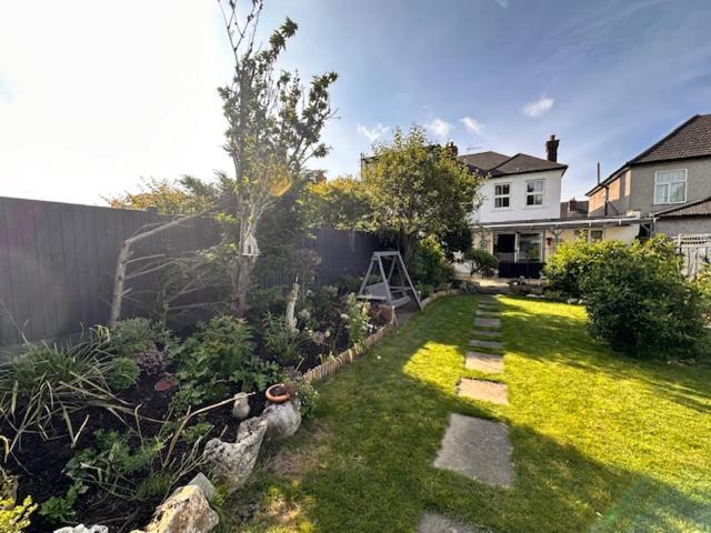 Villa 4 Bed House In Daneby Road,Se6 Catford Exterior foto